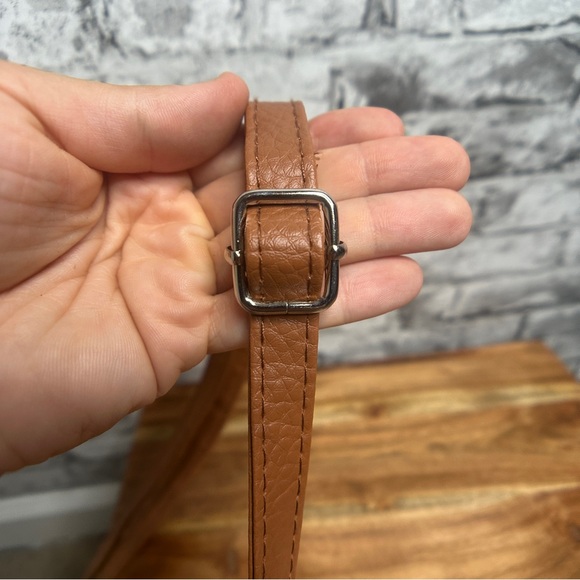 EUC Off Park Collection Costal Cream and Navy Shoulder Purse for Vacation Beach - Picture 12 of 14